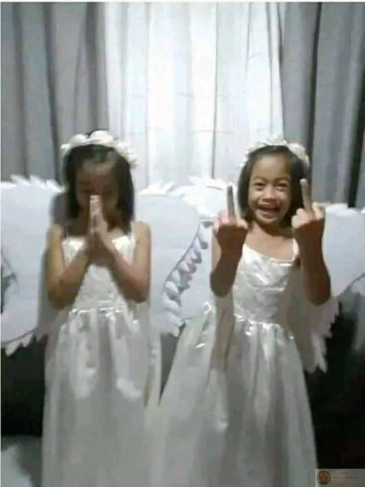 Hình ảnh ngón tay giữa meme mang tính châm biếm độc đáo nhưng vẫn vui nhộn