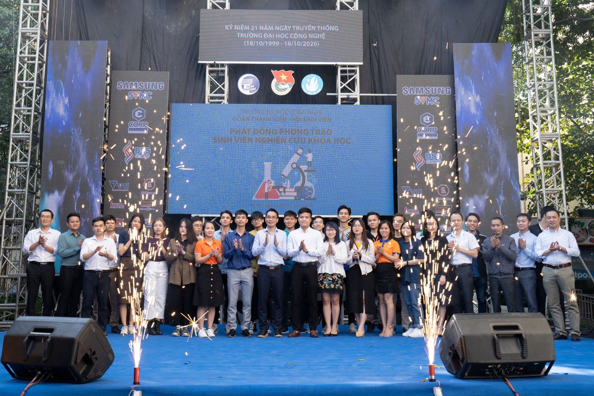 Chương trình “Tự hào sinh viên trường ĐHCN” và Hội trại truyền thống UET Connect - Trường Đại học Công nghệ, ĐHQGHN - Univeristy of Engineering and Technology