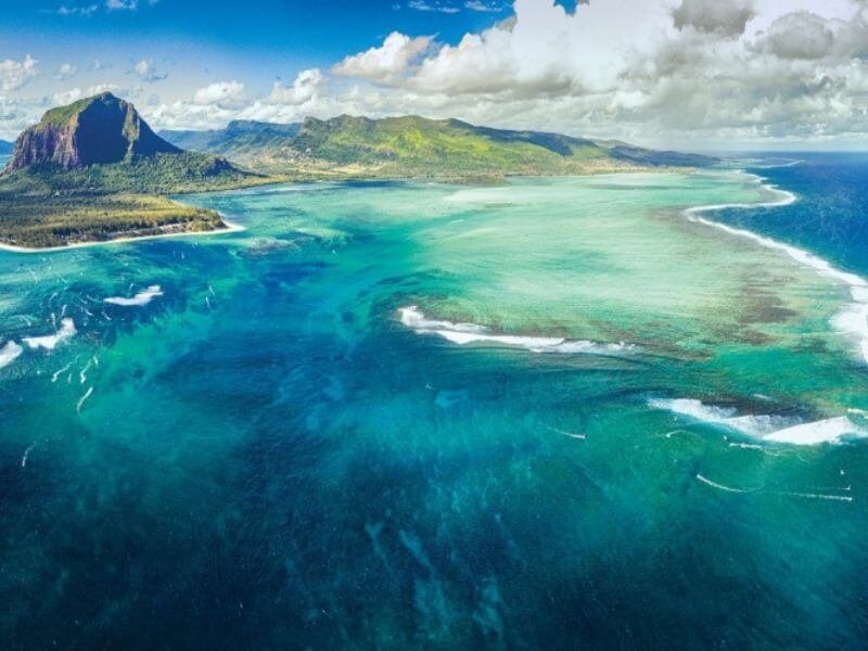 Phía đông nam châu phi tiếp giáp với Ấn Độ dương