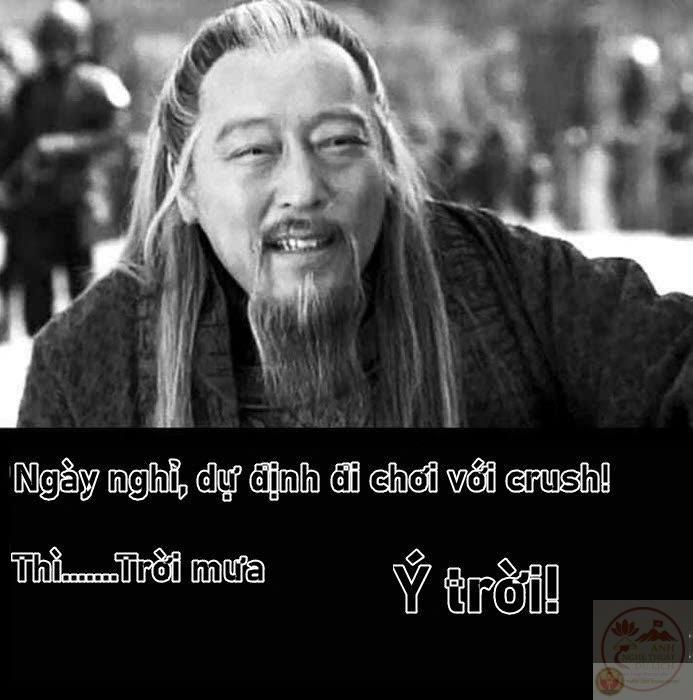 Cái chau mày kết hợp cùng tiếng than thở khắc họa sự chua chát nhưng buồn cười