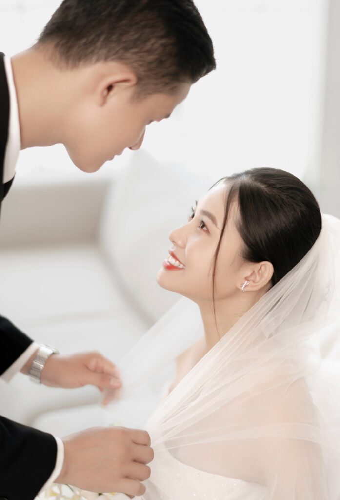 dáng chụp ảnh cưới