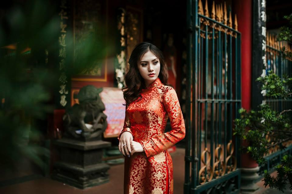 Cách tạo dáng chụp ảnh áo dài tết