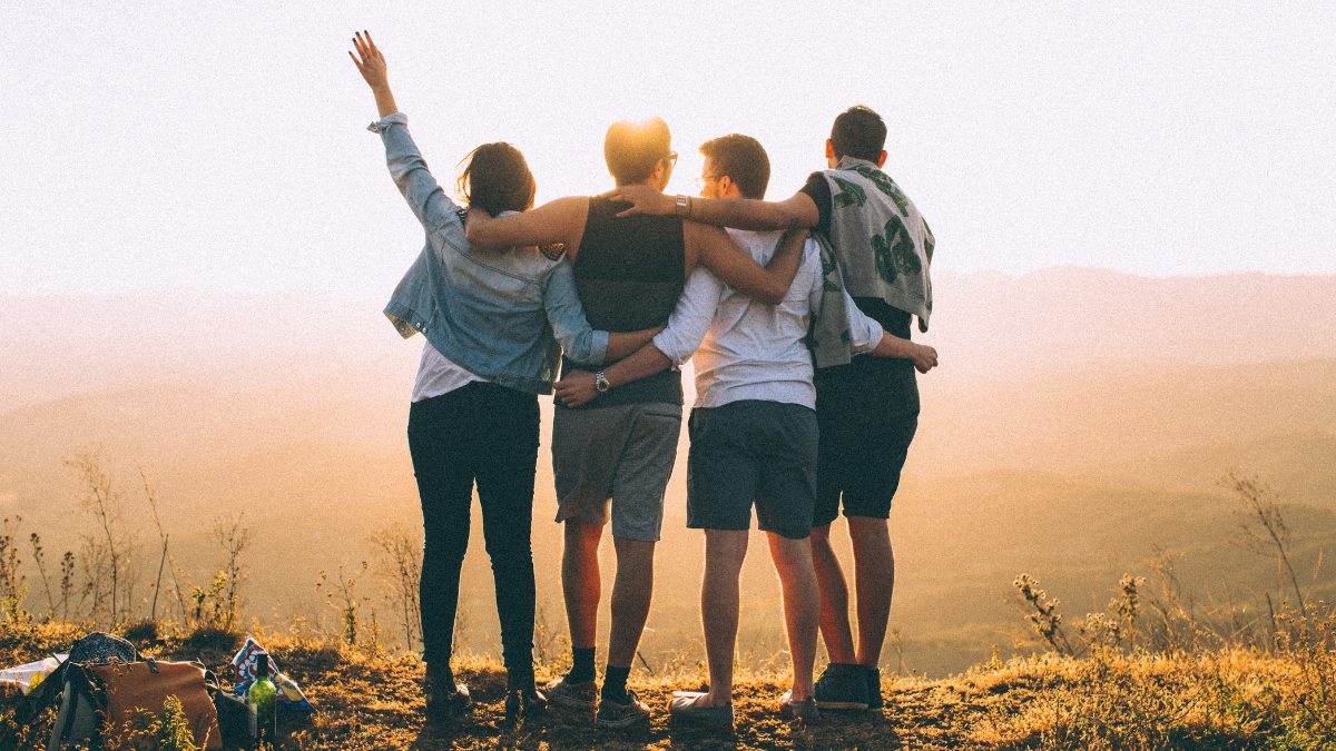 Bài thơ 4 câu về tình bạn nhưng đầy cảm xúc