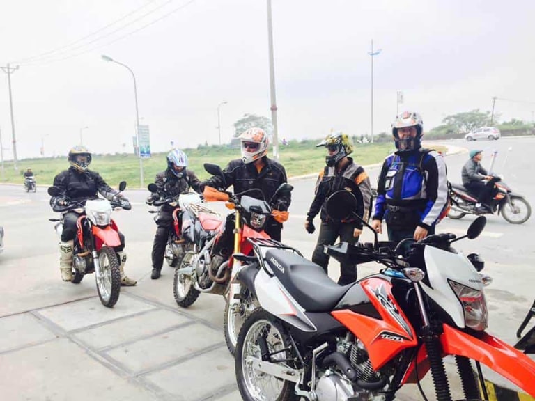 Thuê xe máy Vinh Ủy Nguyên Phi