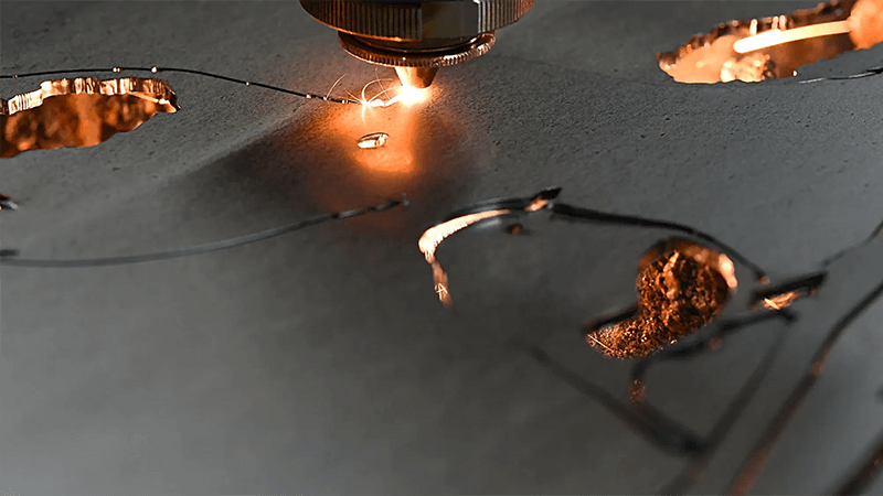 khoan vi mô bằng laser sợi quang