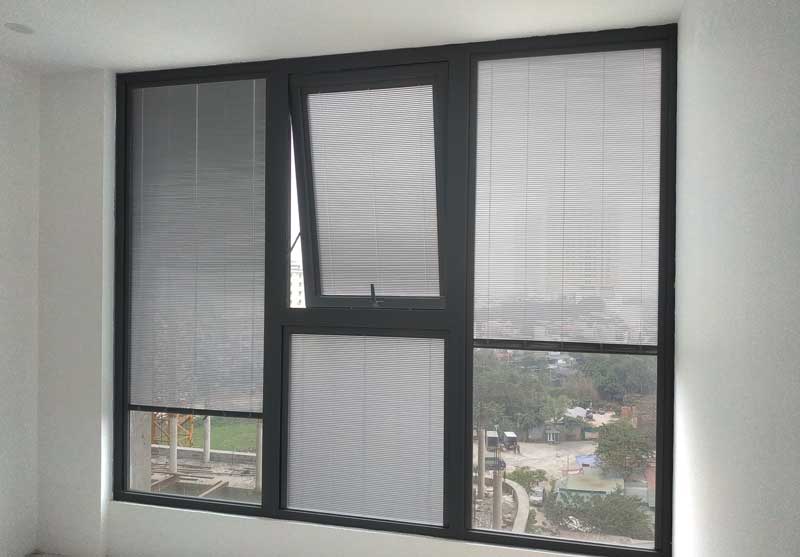 Vách rèm trong kính hộp