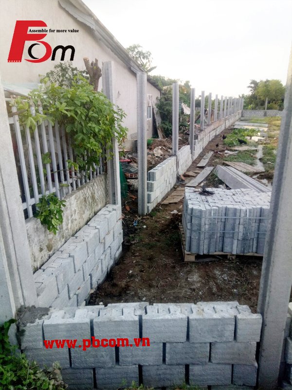 Hàng rào lắp ghép kết hợp với kè chắn đất từ viên PB-Lock