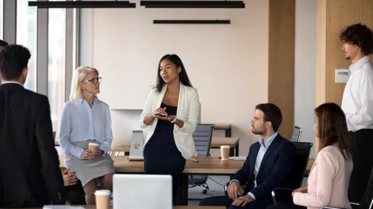 Um có nghĩa là gì trong công việc?