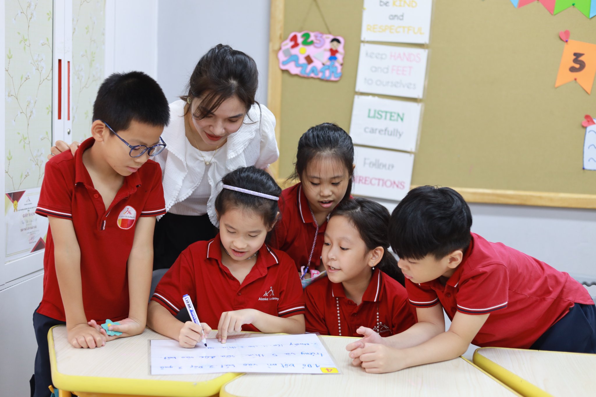 VÀO BẾP THẬT VUI!