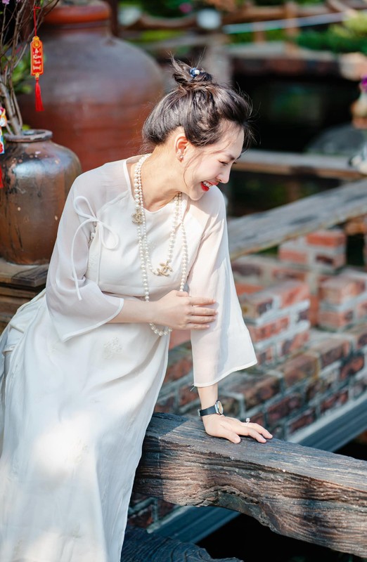 Yến Xôi tái xuất, khoe body 'nóng bỏng tay' trong bộ bikini