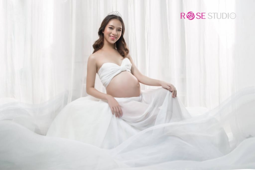 Ảnh bầu được thực hiện bởi RoSie Studio