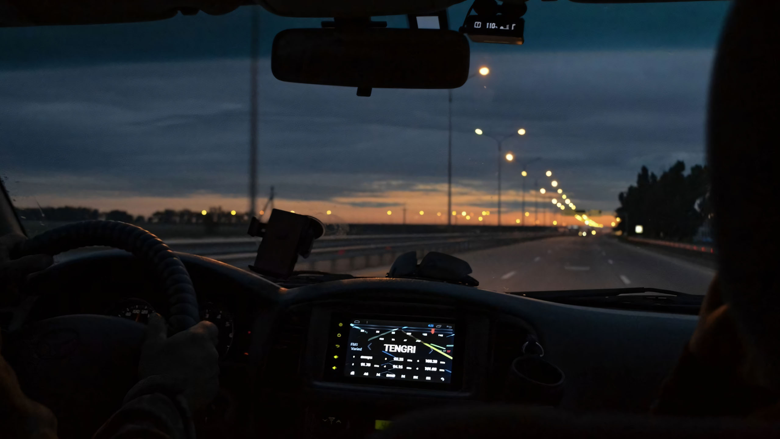 anh tam trang chill 2560px 1440px 2k 17