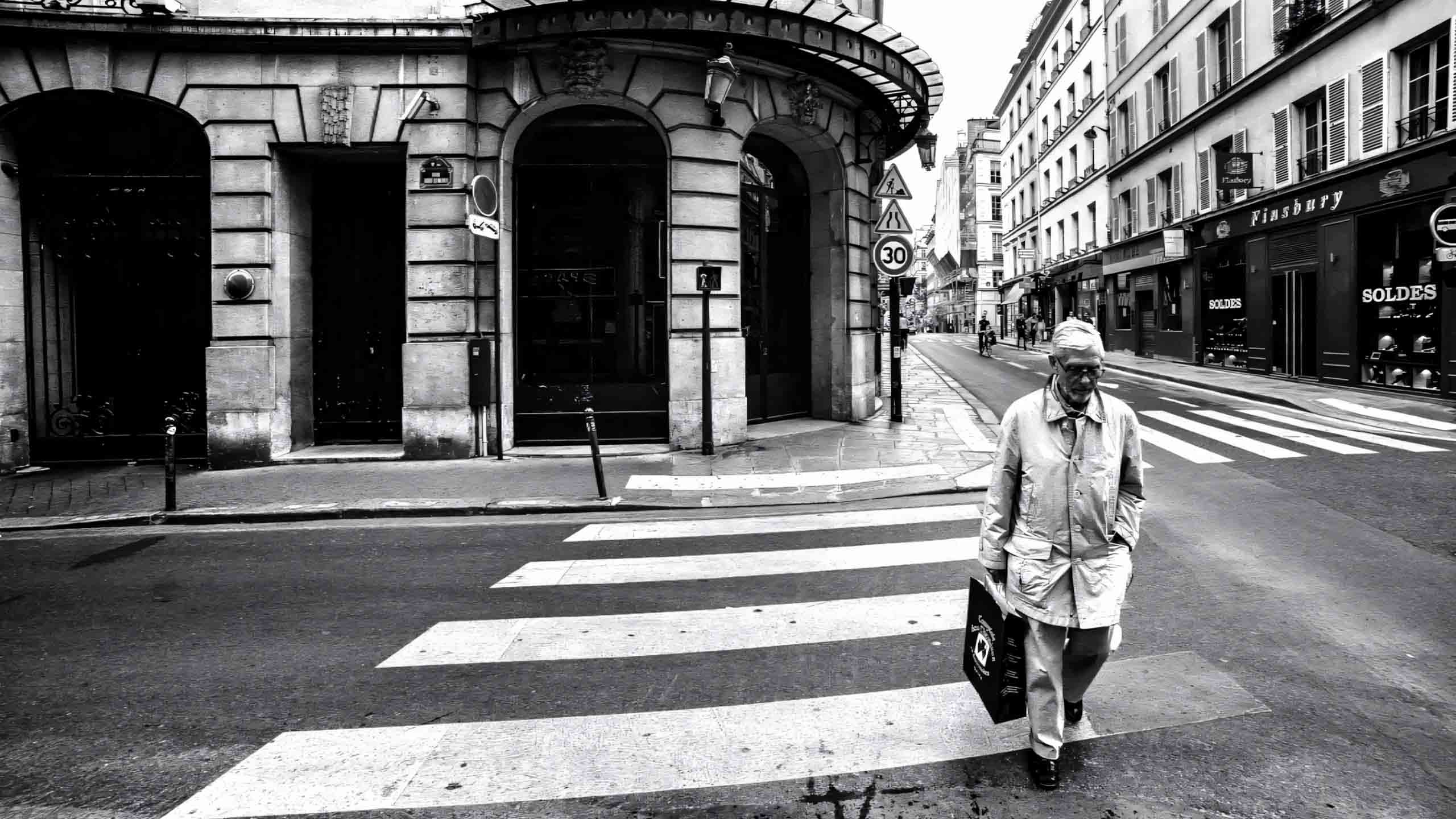 anh duong pho buon den trang 2560px 1440px 2k 1