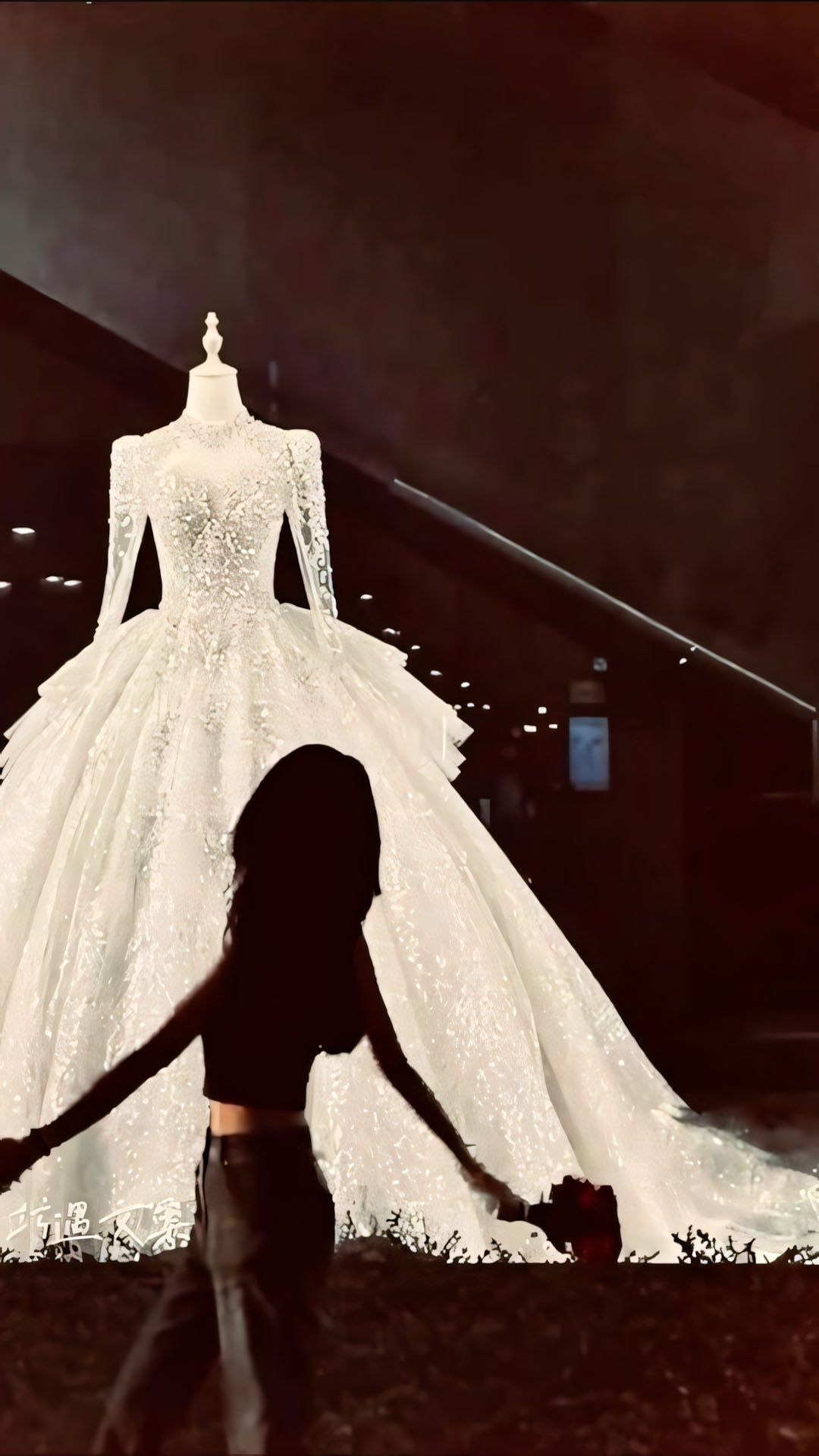 anh co gai dung nhin vay cuoi buon 1920px 1080px full hd 20