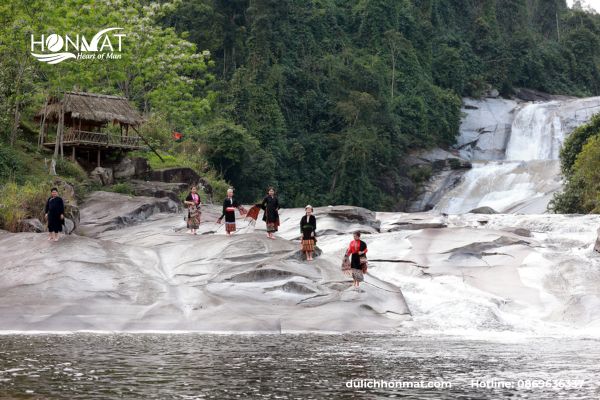 Thác 7 tầng - Khu lịch sinh thái Quế Phong Nghệ An