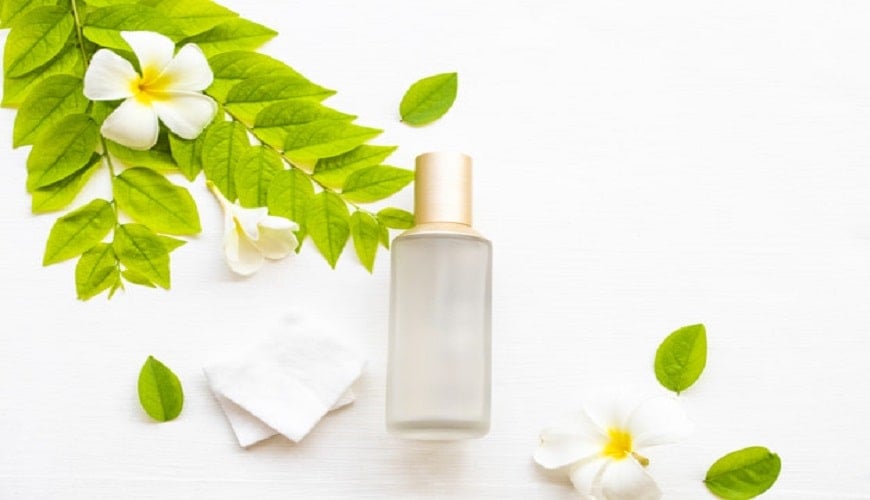 Toner chiết xuất từ thiên nhiên