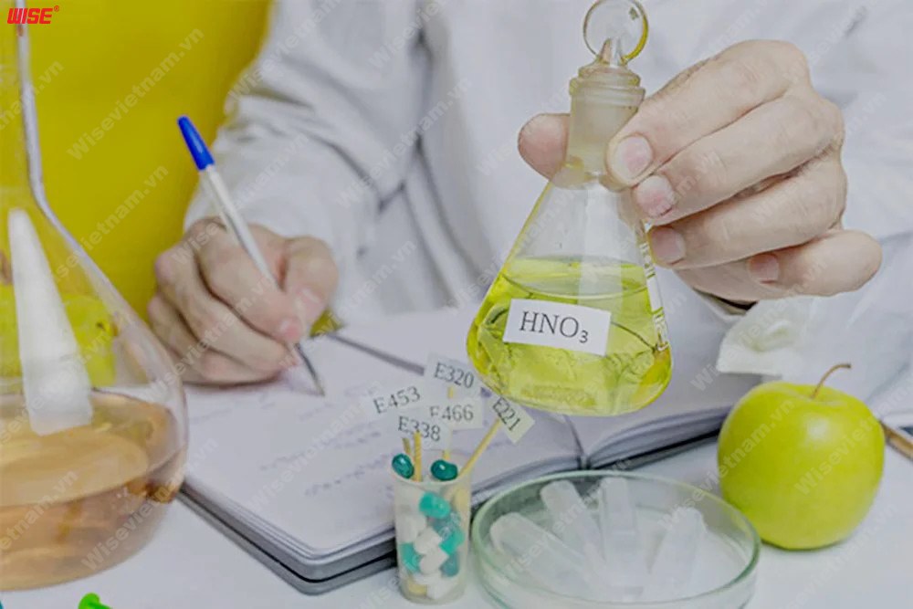 Một số axit mạnh trên thế giới