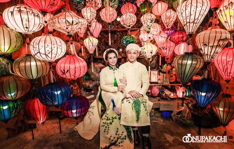 chụp ảnh cưới áo dài truyền thống