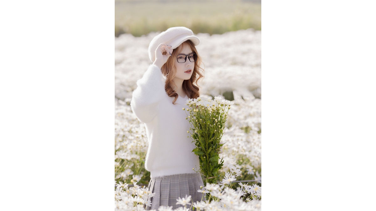 chụp ảnh với hoa kiểu hàn quốc