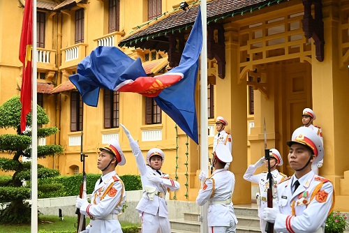 Lễ thượng cờ kỷ niệm 53 năm Ngày thành lập ASEAN