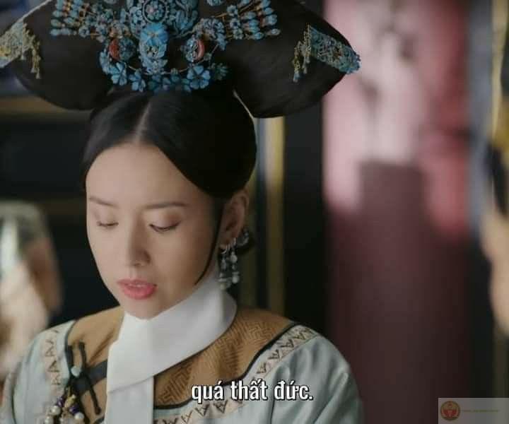 Đừng tin vào nhân vật mặc đồ trắng