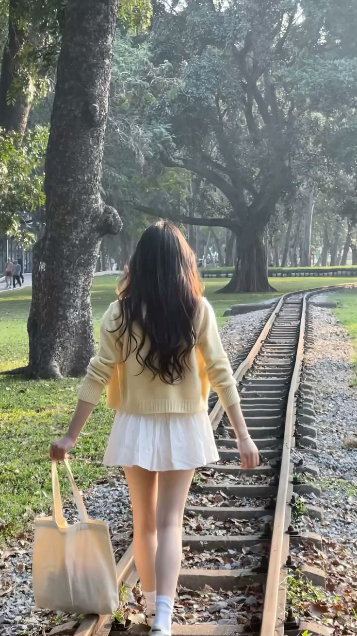 Dáng chạy nhẹ về phía trước