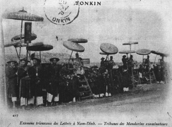 tan-khoa-dao-pho.jpg (72731 octets)