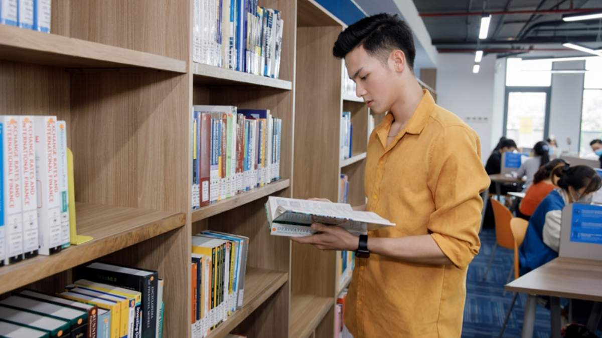 Học phí UEH 2023-2024 chương trình đào tạo chất lượng cao