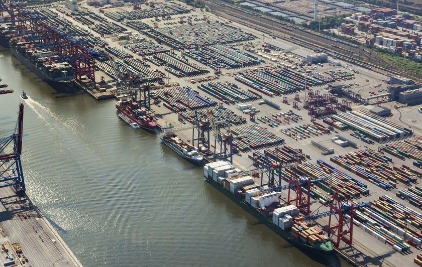 Những nước châu Âu đang lo lắng vì phụ thuộc nhiều nhất về hàng hóa xuất khẩu sang Mỹ