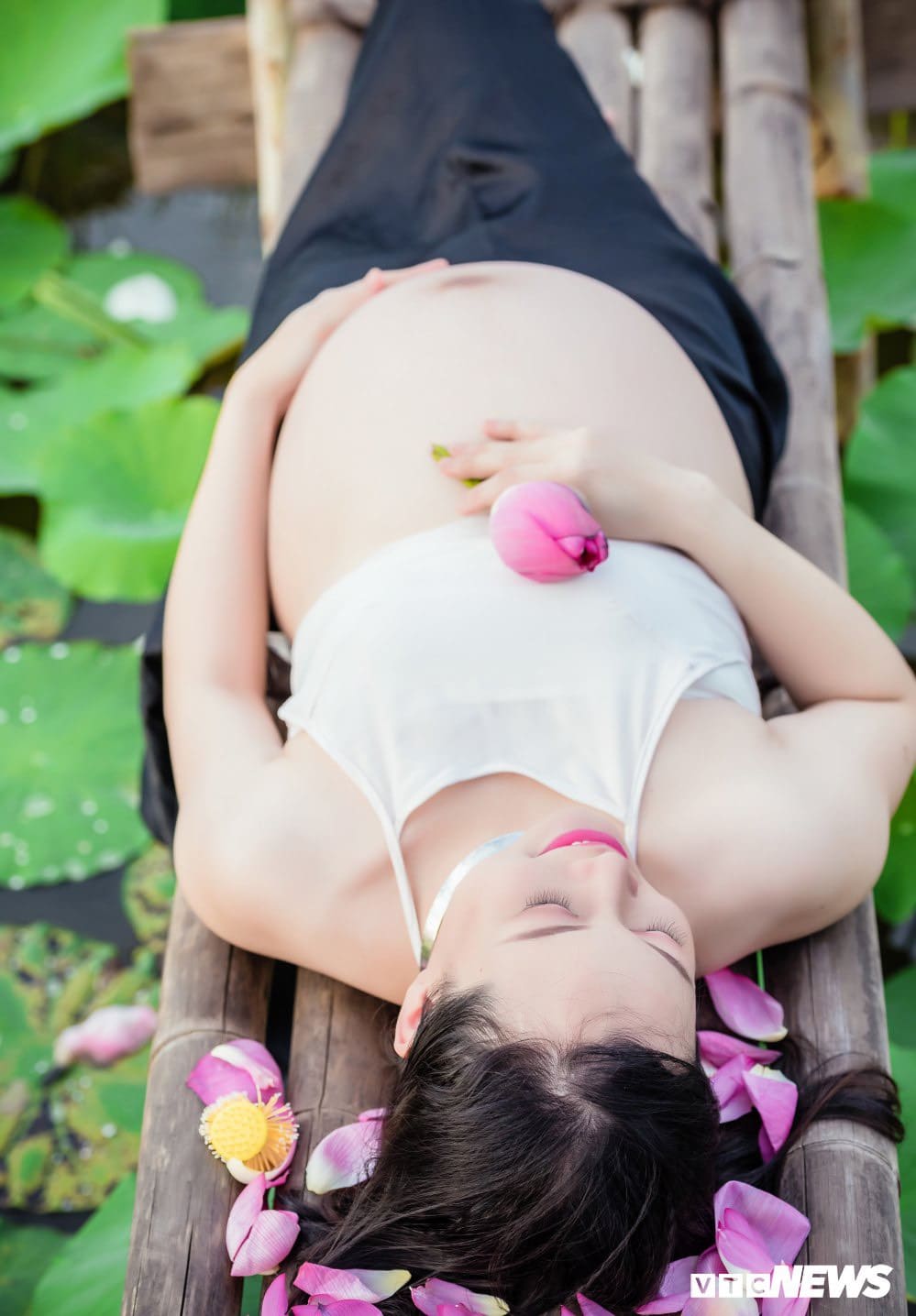 concept chụp ảnh bà bầu đẹp 8