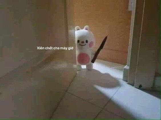 Không phải ghen đâu, chỉ là đang cầm dao cho vui