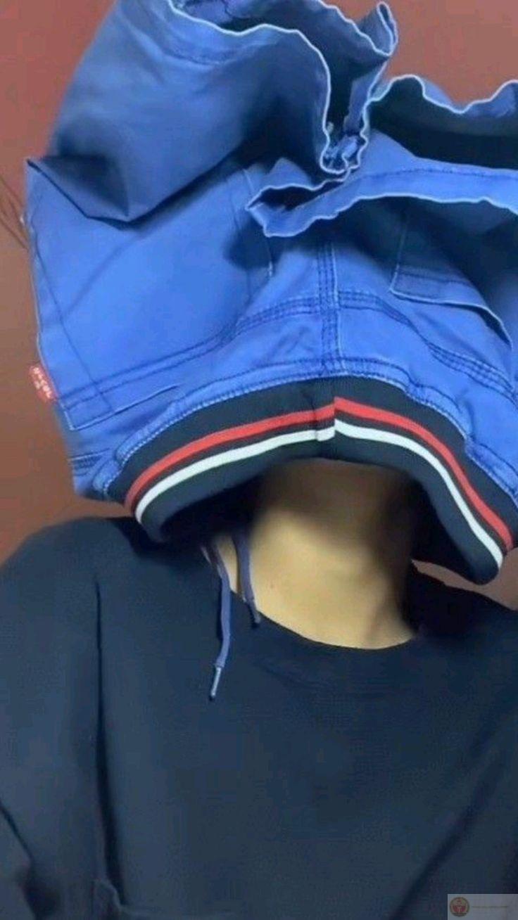 Câu chuyện kết thúc trong một cú đội quần lịch sử