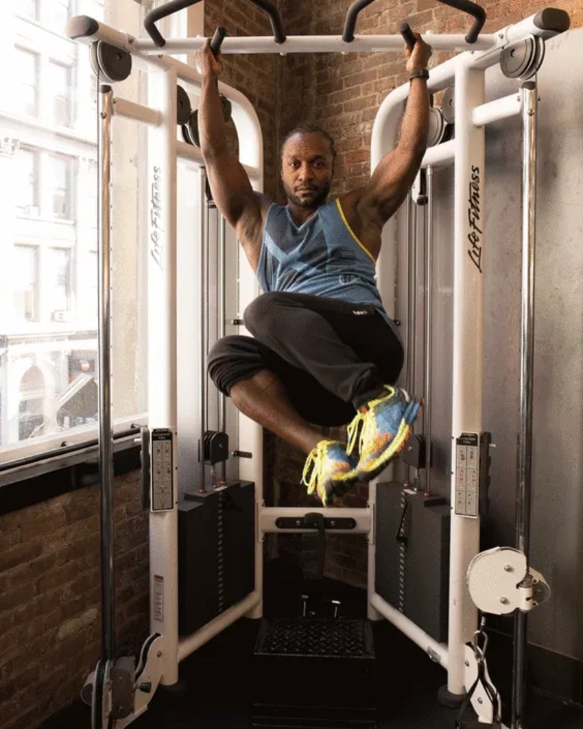 Mô phỏng động tác hanging leg circles 