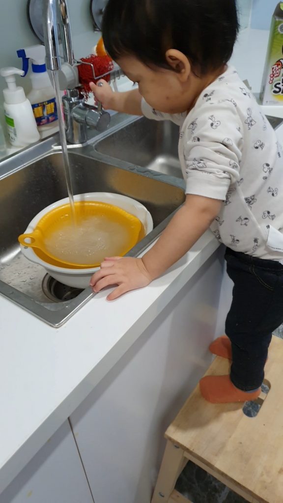 Bám mẹ - Nhõng nhẽo - giai đoạn trên 1 tuổi 10