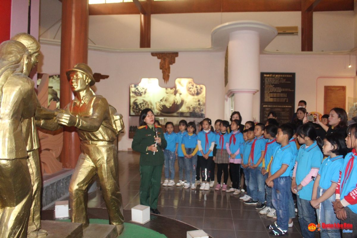 Lịch sử là hồn cốt của dân tộc