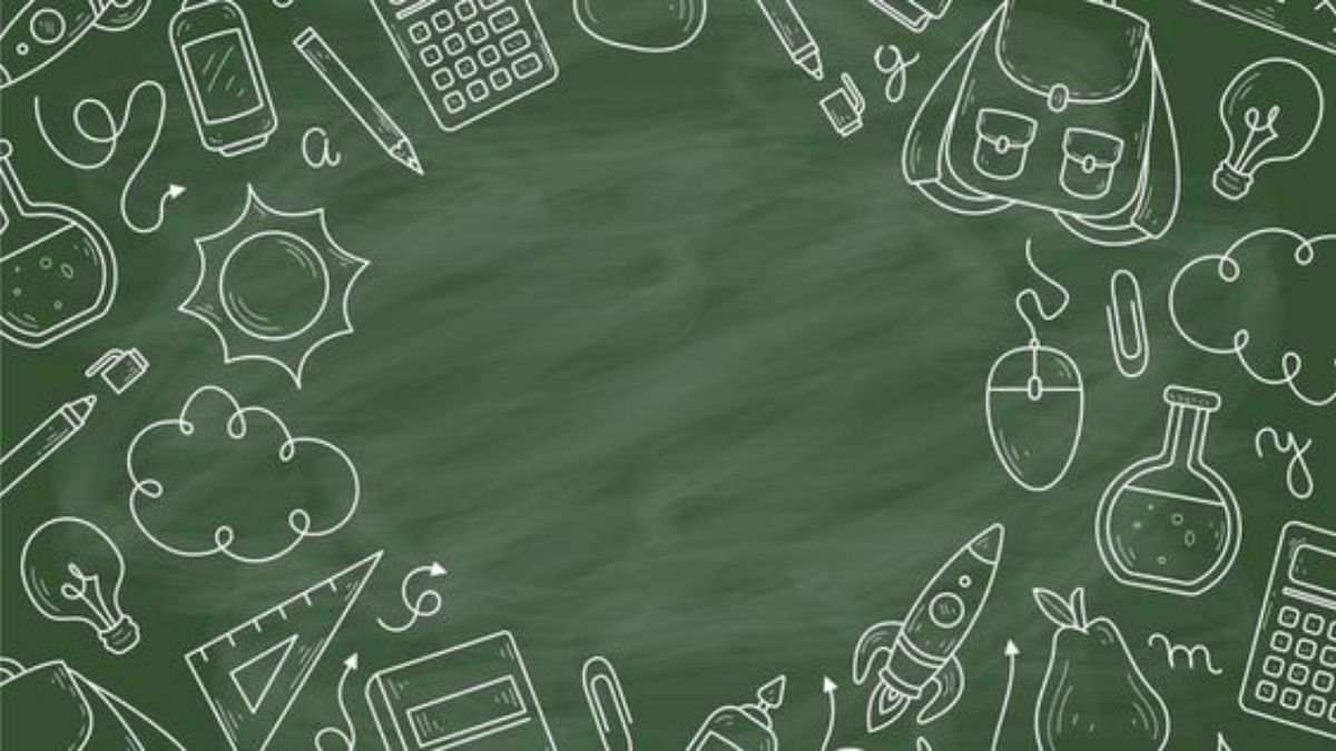 PowerPoint 20/11: Hình ảnh bảng đen ngộ nghĩnh, khơi gợi kỷ niệm tuổi học trò, phù hợp với slide chào mừng hoặc tri ân thầy cô.