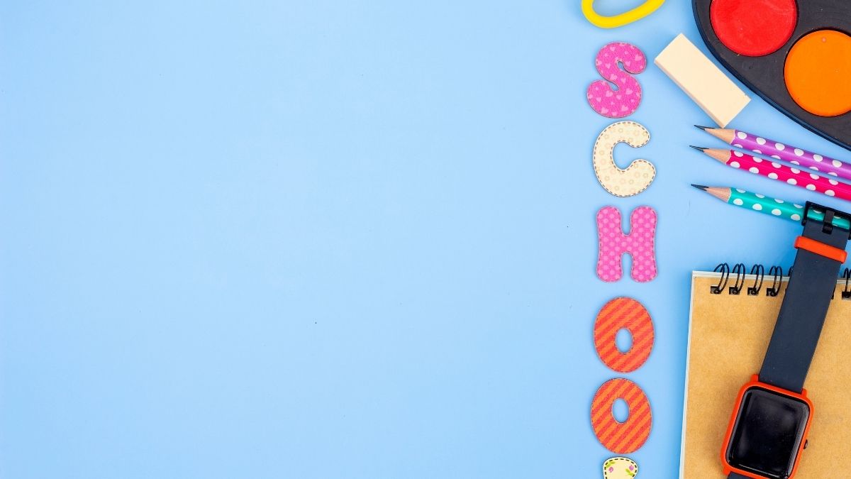 Góc học tập đầy cảm hứng làm mẫu PowerPoint 20/11 sẽ thêm sinh động cho bài thuyết trình.