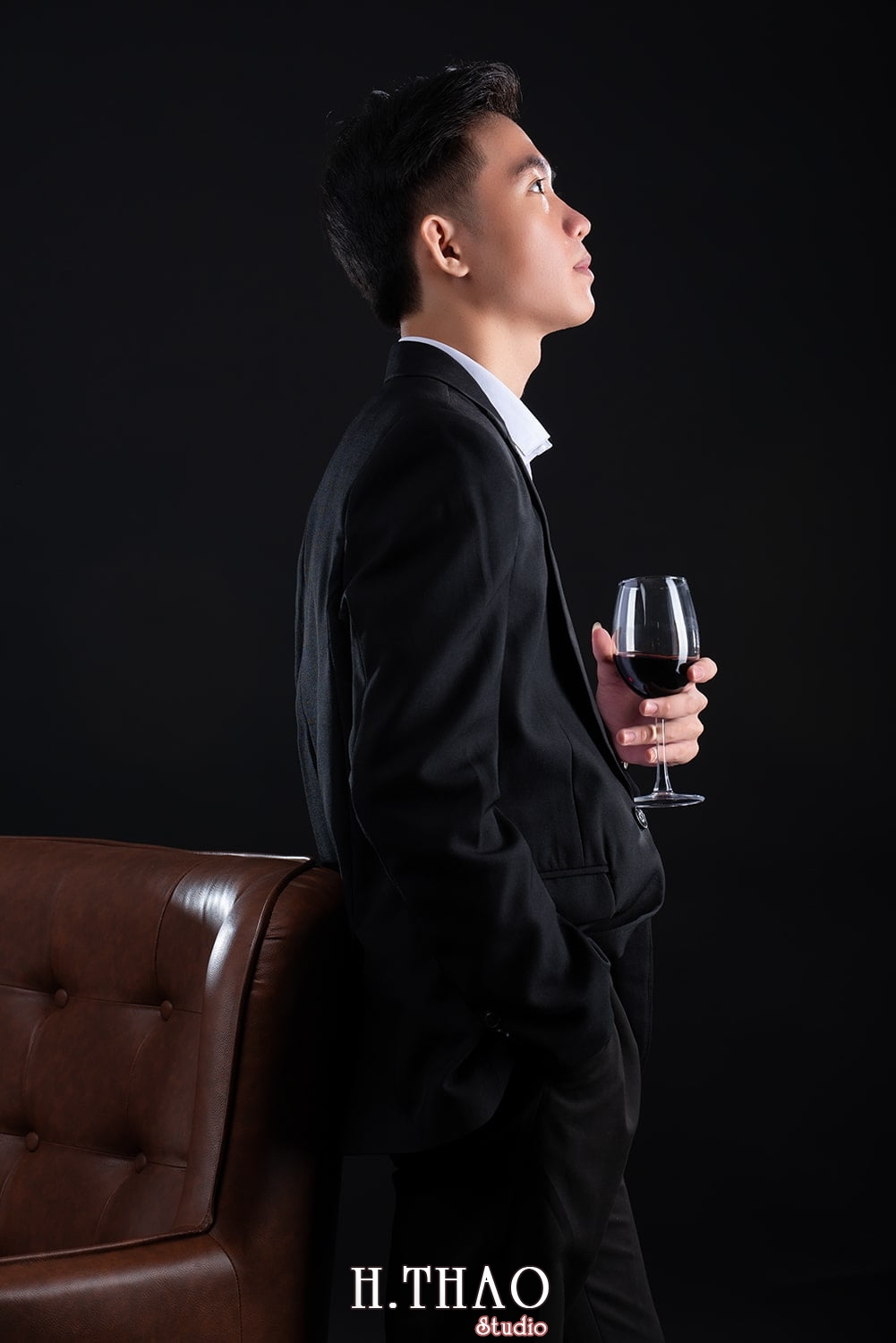 Anh nghe thuat nam 3 1 - 35 cách tạo dáng chụp ảnh nam ngầu chất ngất - HThao Studio