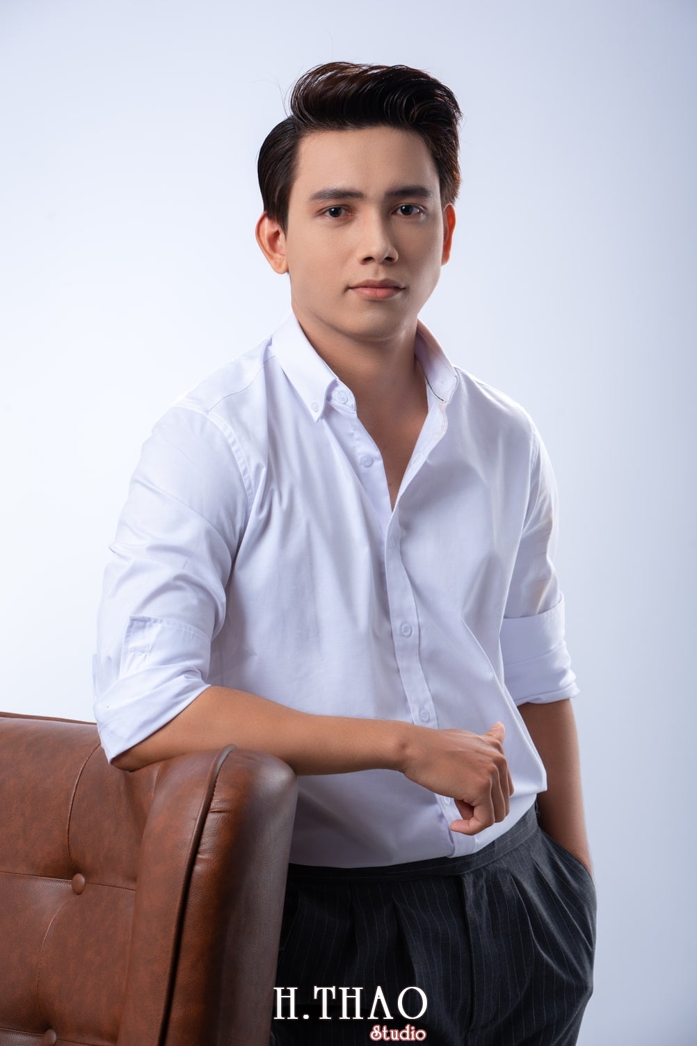 Anh nam nghe thuat 8 - 35 cách tạo dáng chụp ảnh nam ngầu chất ngất - HThao Studio