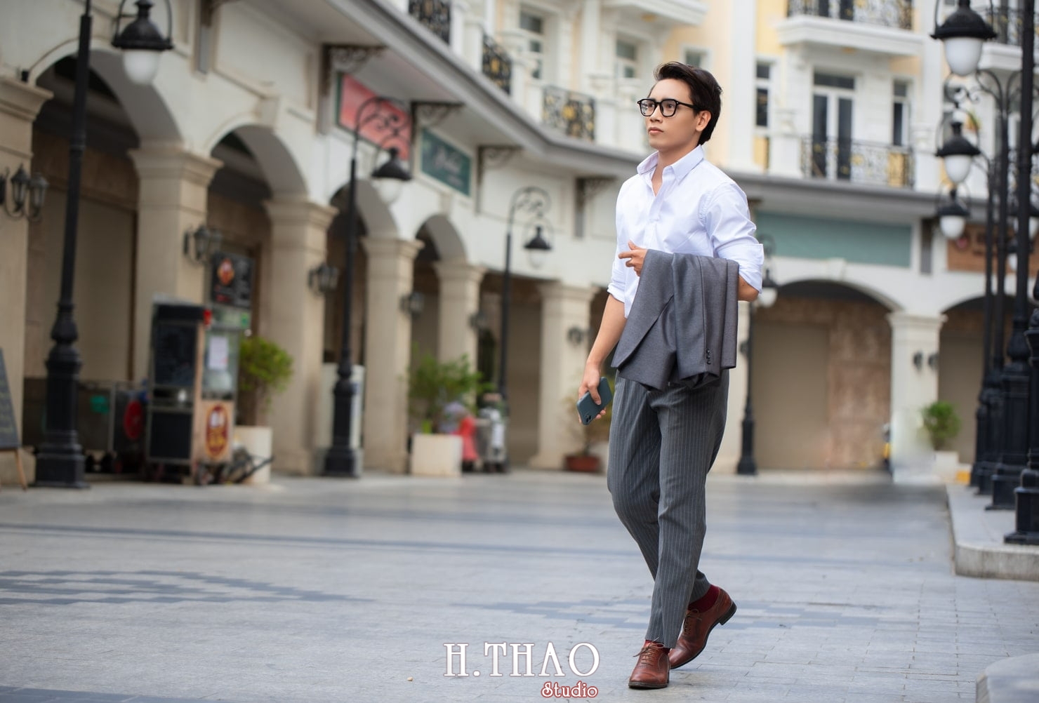 Anh nghe thuat nam 2 2 - 35 cách tạo dáng chụp ảnh nam ngầu chất ngất - HThao Studio