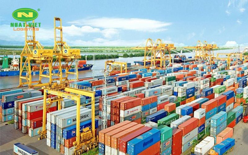 Xuất khẩu đóng vai trò vô cùng quan trọng đối với cả nền kinh tế của một quốc gia