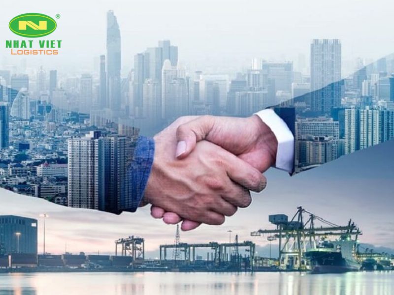 Xuất khẩu gián tiếp thường có xuất hiện của bên trung gian thức ba