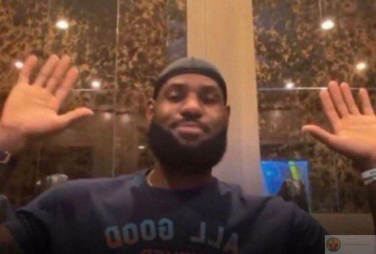 Gương mặt ngơ ngác như này xứng 10 điểm