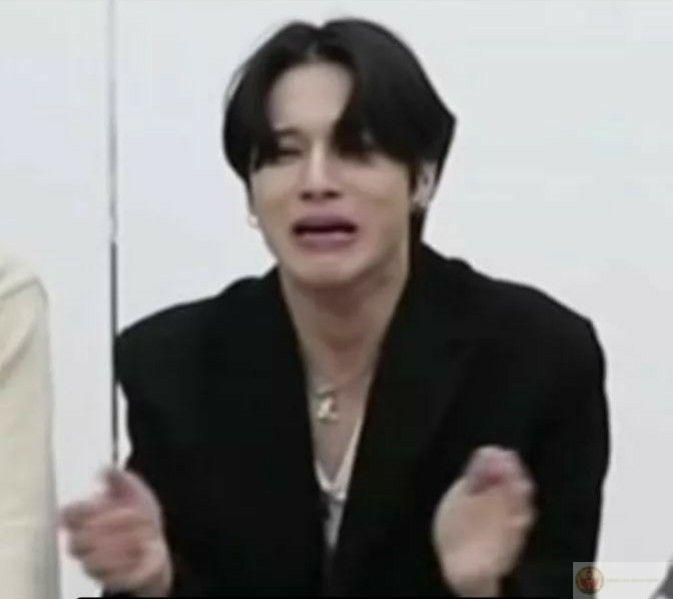 Mỗi lần gượng cười là một lần tự làm đau mình