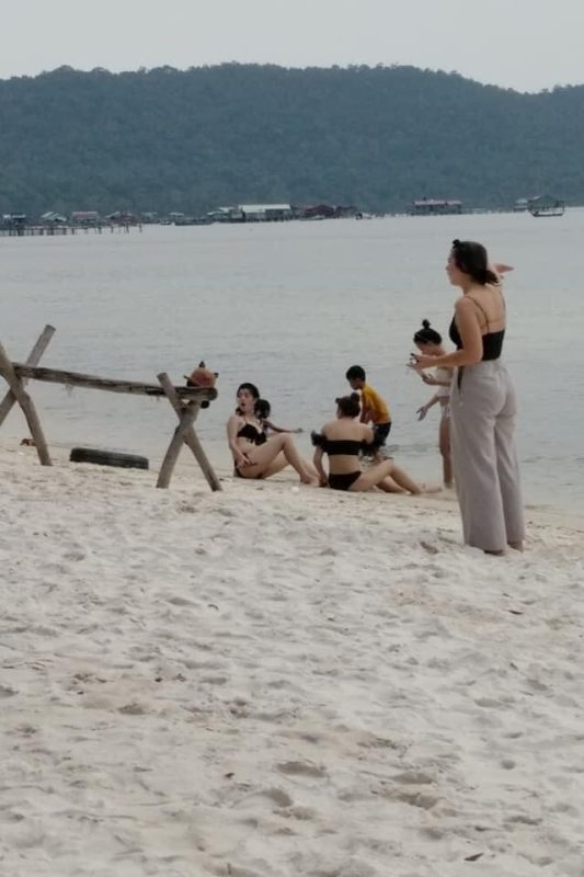 Tips Chụp Ảnh Với Sao Biển Để Không Bị Chê Thiếu Văn Minh