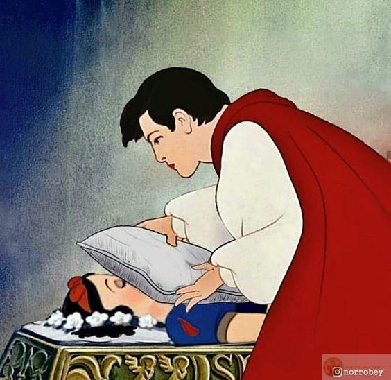 Không có hoàng tử nào thì tự làm hoàng hậu