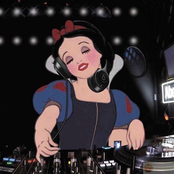 Tôi lặng lẽ sang chảnh từ trong não