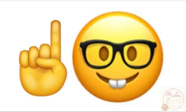 Nerd emoji meme
