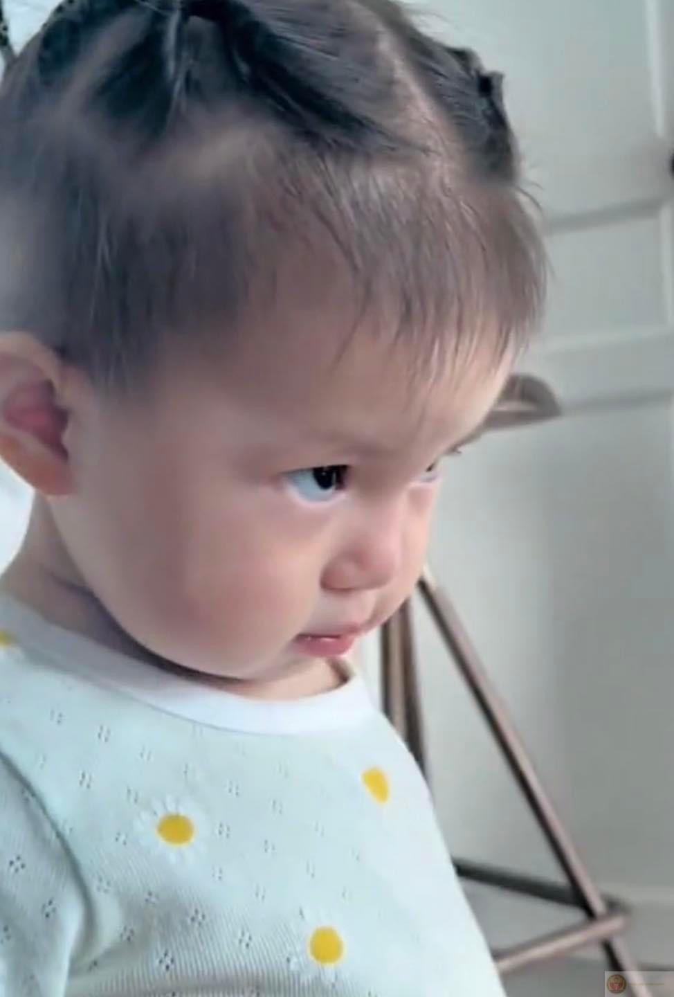 Meme lườm mắt lan truyền nhanh chóng nhờ những biểu cảm sắc nét khó lẫn