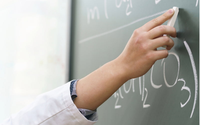 Tìm hiểu các tính chất hóa học ankin. (Ảnh: Sưu tầm Internet)